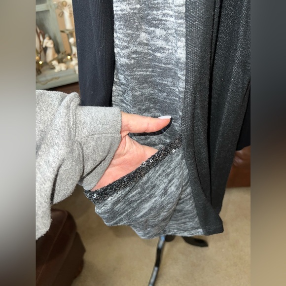 Sequin Vest - Picture 5 of 5